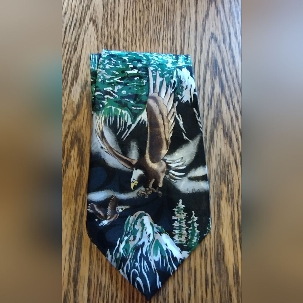Renaissance tie 